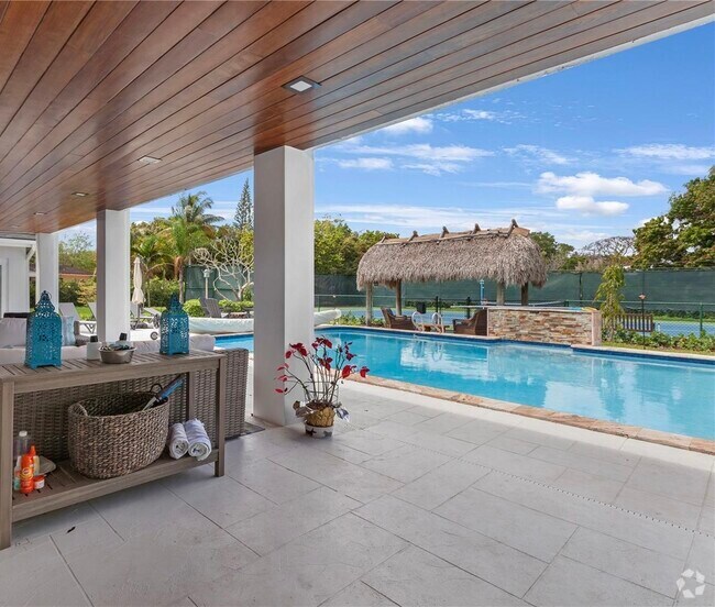 Houses for Rent with a Yard in Pinecrest FL 8 Houses