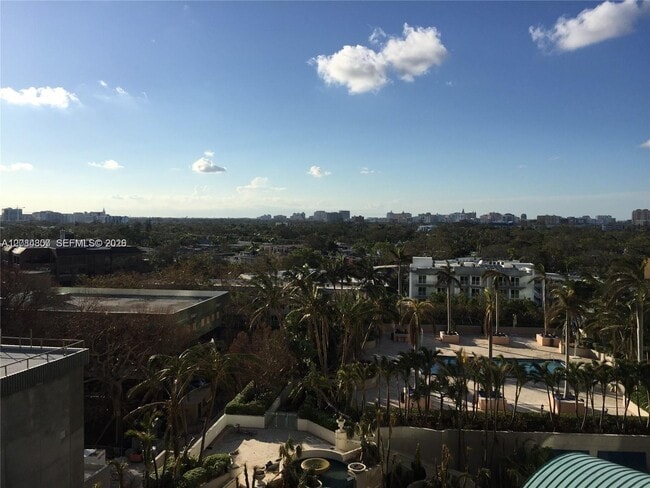 3400 SW 27th Ave Unit 806