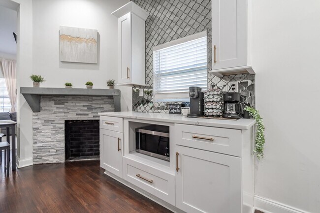 Photo - 1530 Rogers Ave SW