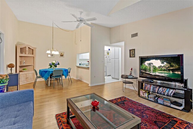 Photo - 3161 Lake Pine Way S