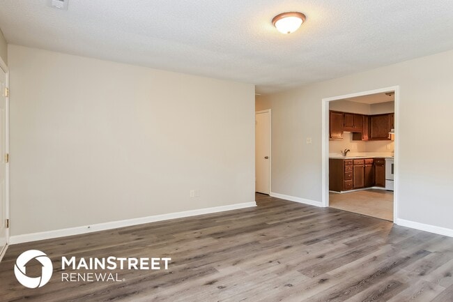 Photo - 2506 Kingdom Way