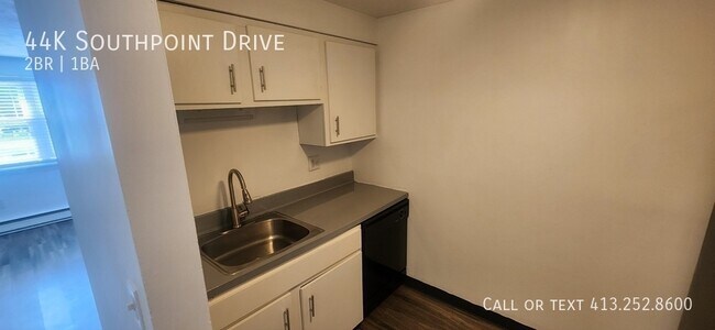 Photo - 44 Southpoint Dr