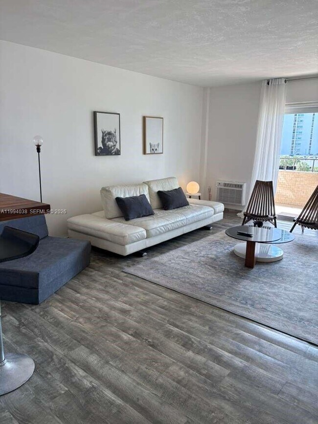 Photo - 220 Kings Point Dr Unidad 506