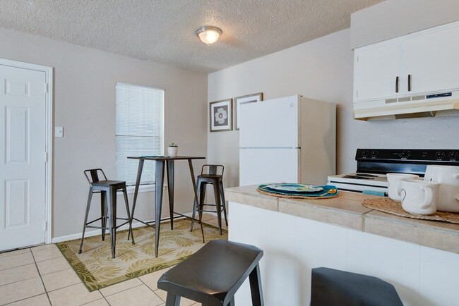 Photo - 321 Verne St Apartment Unit 306
