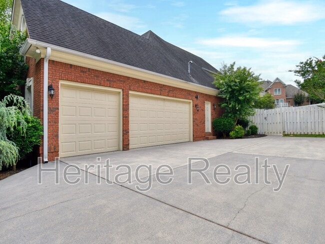 Photo - 1856 Greywell Rd