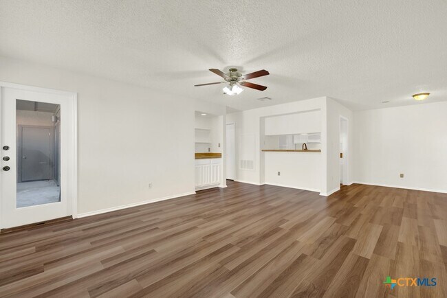 Photo - 1202 Thorpe Ln Unidad 701