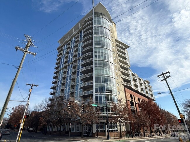 Building Photo - 505 E 6th St Unit 810