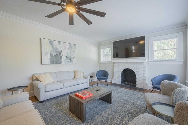 Building Photo - 840 Bobbin Mill Rd Unit ID1302818P Rental