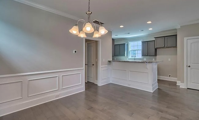 Photo - 5 Bedroom 2000 Square Ft Home at Village a...