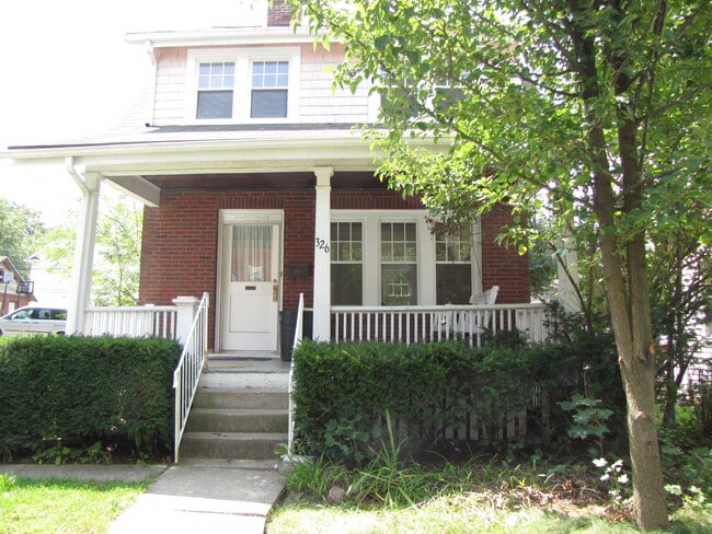Building Photo - 326 S Burrowes St Rental