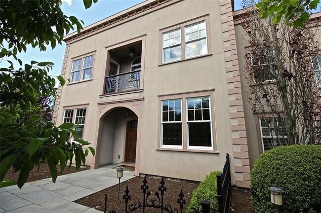 Photo - 203 Coggeshall Ave