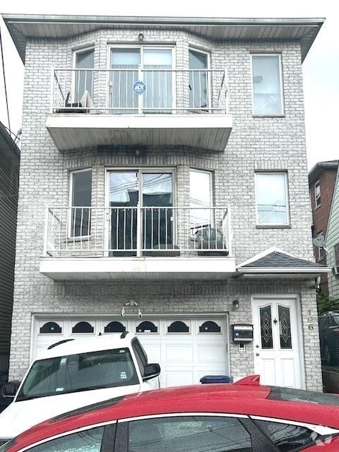 Building Photo - 196 Lincoln St Rental