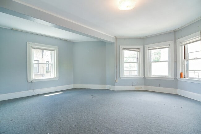 Photo - 923 Beacon St Unit #2