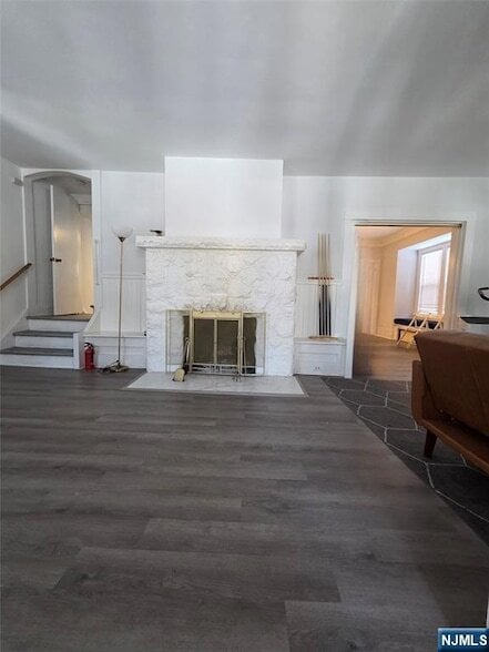 Photo - 145 Christie St