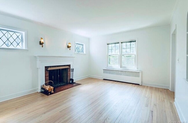 Building Photo - 147 Nugent St