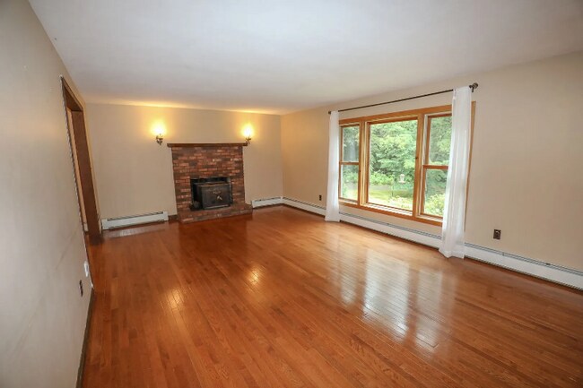 Photo - 63 Mill Rd Unit House