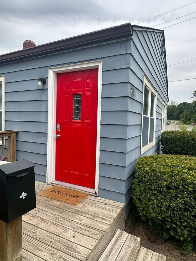 Photo - 272 Hoefgen St Unit ID1336809P