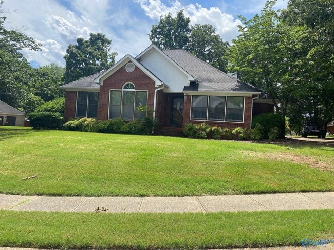 Photo - 203 Glenridge Ct SW House