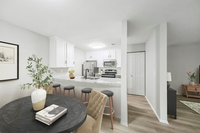 Eagle Rock Apartments at Columbia