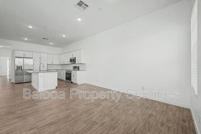 Photo - 8232 E University Dr