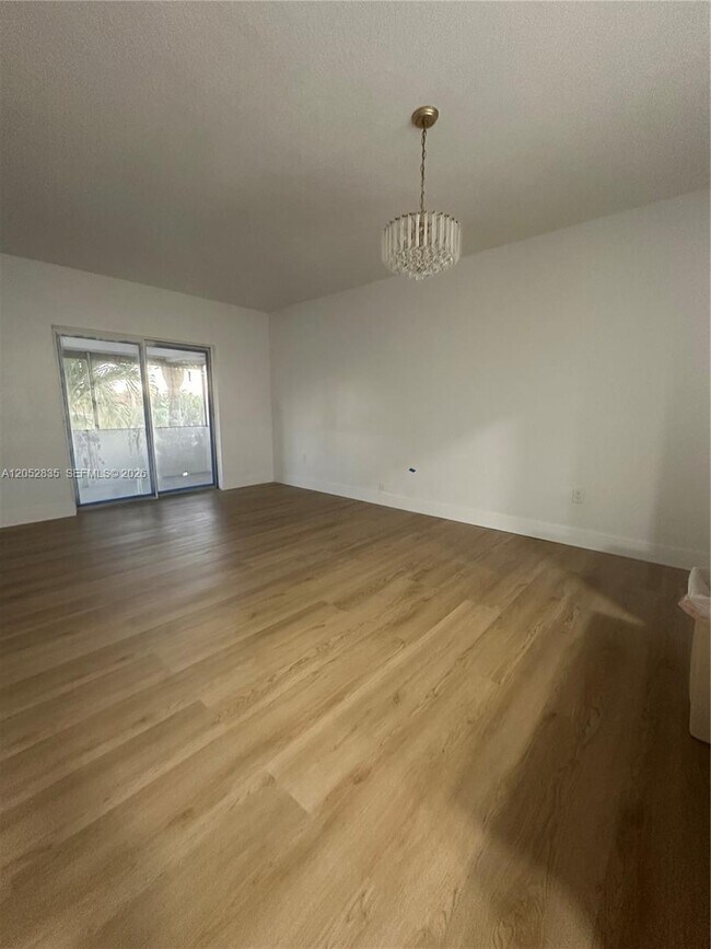 9175 SW 77th Ave Unit 304
