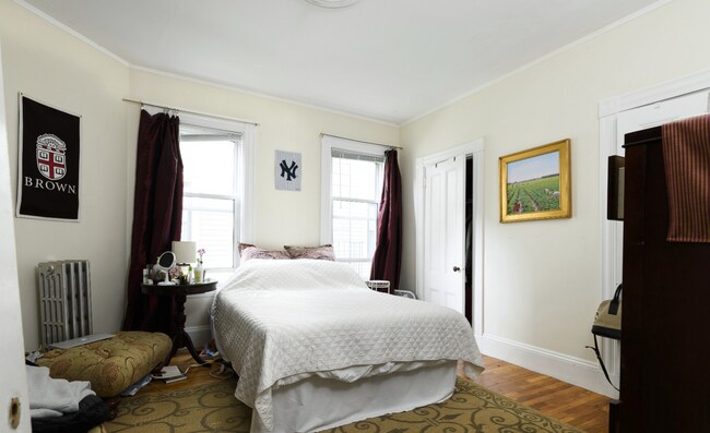 Photo - 10 Trowbridge St Unit 1