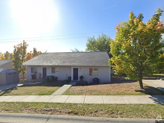 Building Photo - 451 Pleasant Pl Rental