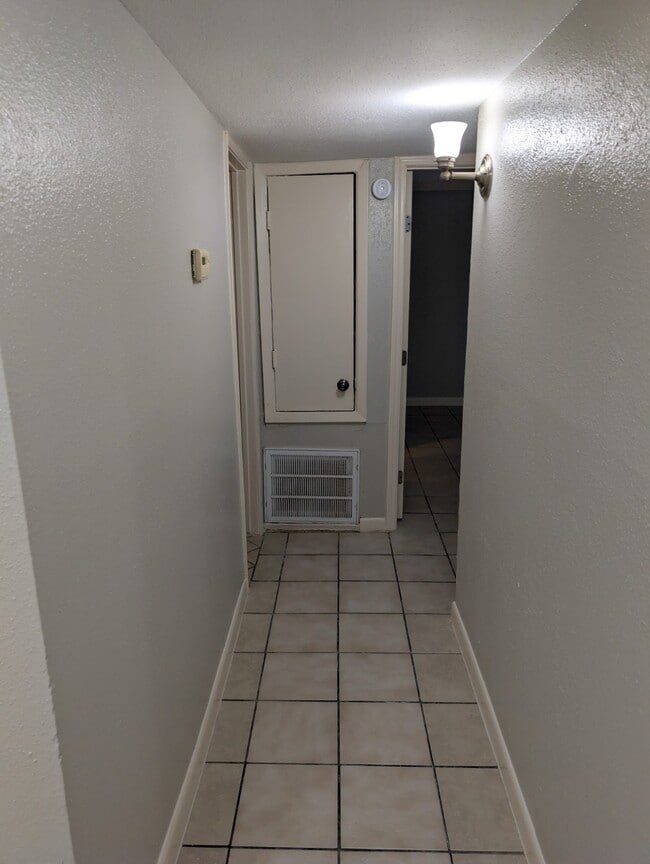 Photo - 7200 Clarewood Dr