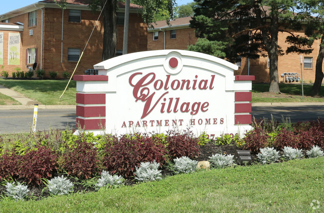 Colonial Village - Colonial Village Apartments