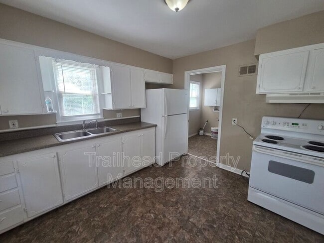 Photo - 1223 N Cottage Ave