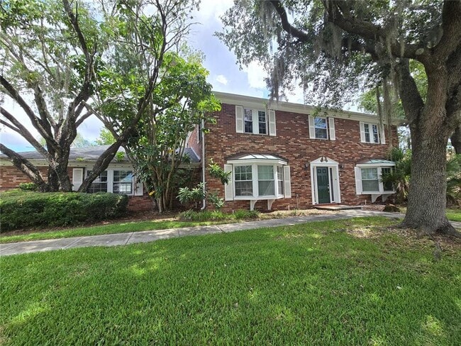 Building Photo - 300 Cypress Creek Cir