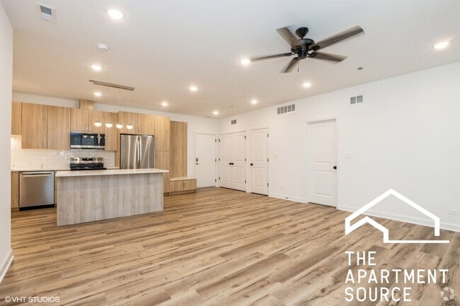 Building Photo - 5126 S Kenwood Ave Unit 302 Rental