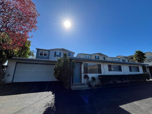 Building Photo - Beautiful 3-Bedroom, 2-Bath Home with Gara...