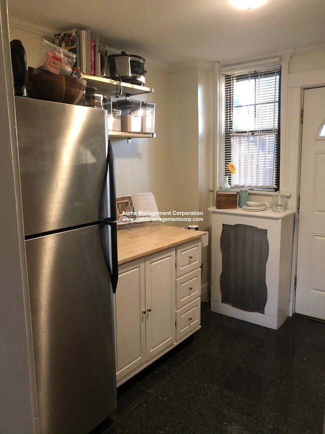 Building Photo - 45 Gordon St Unit 3