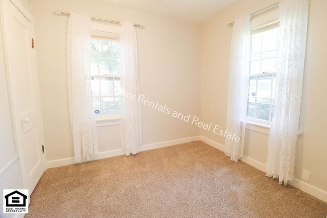 Photo - 3406 Illamna Ave