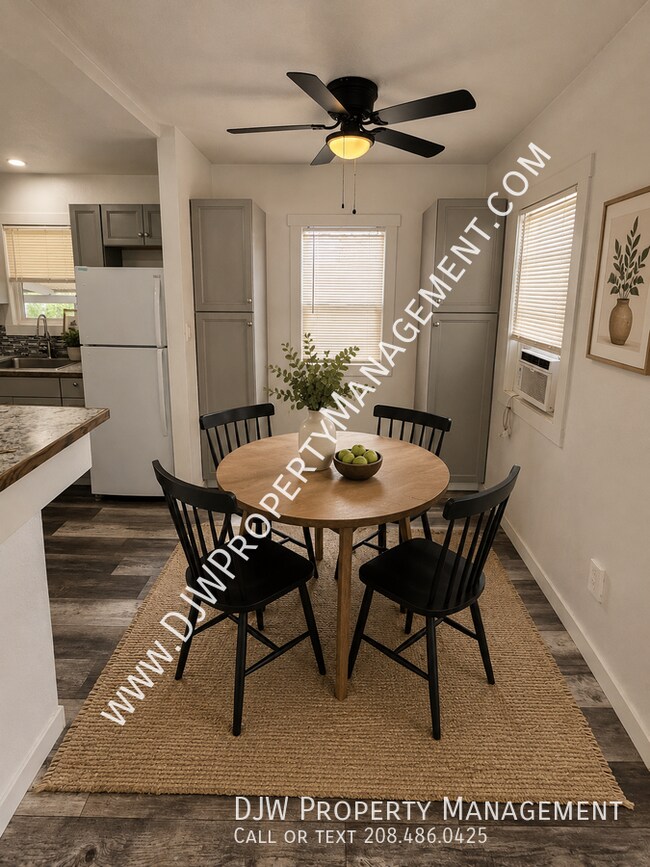Photo - 504 5th St S