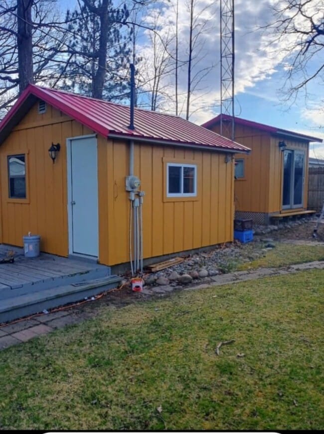 Building Photo - 4290 S Lake Rd Rental