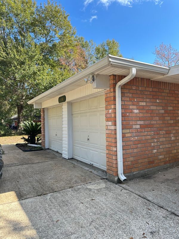 Photo - 6838 Apona St