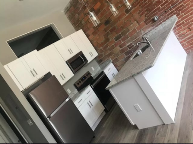 5f1b4268210441.70815385181.png - 3800 Woodbine