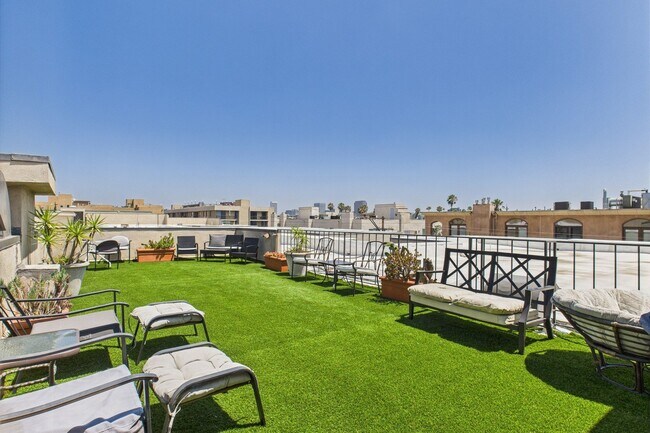 Photo - Burton Square