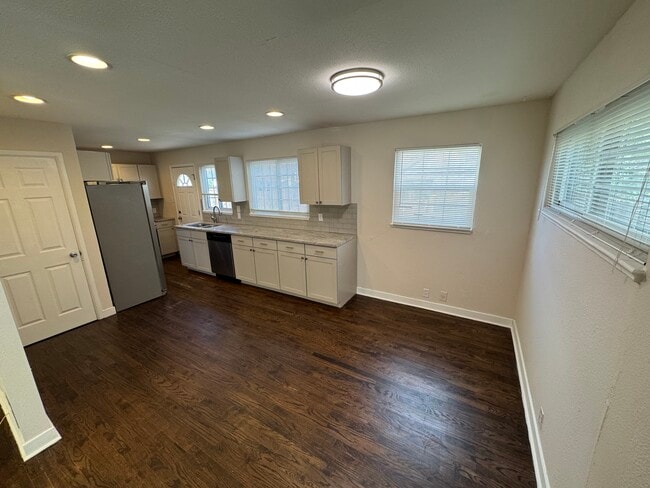 Photo - 1186 Rosemary St