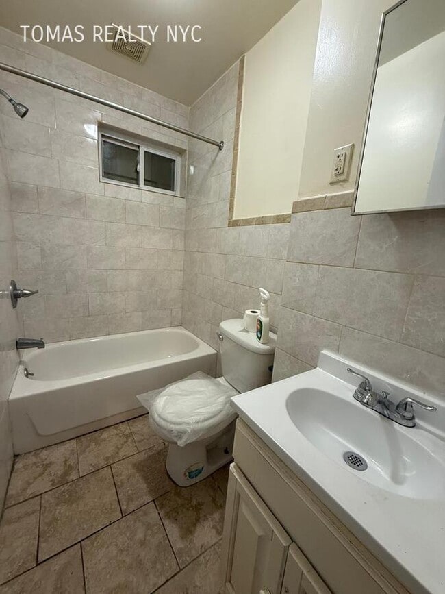 Photo - 94 Orchard St