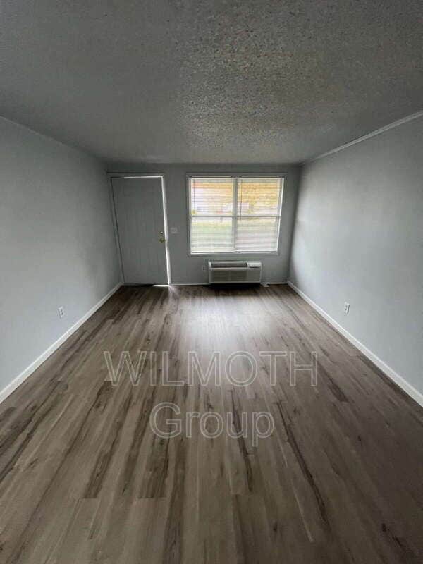 Photo - 2000 Indianapolis Rd Unit 10