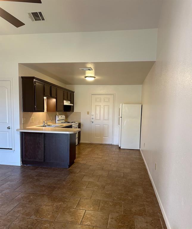 Photo - 709 Willowood