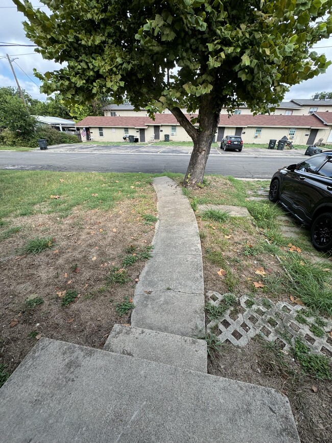 Photo - 1806 Mulford St