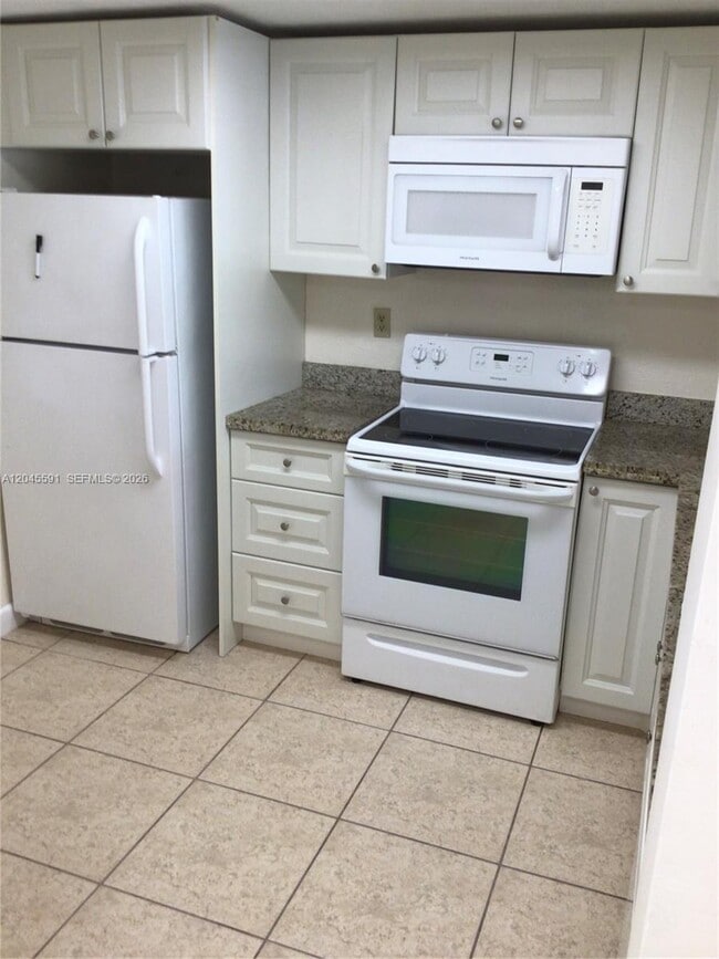 Photo - 10975 SW 107th St Unit 302
