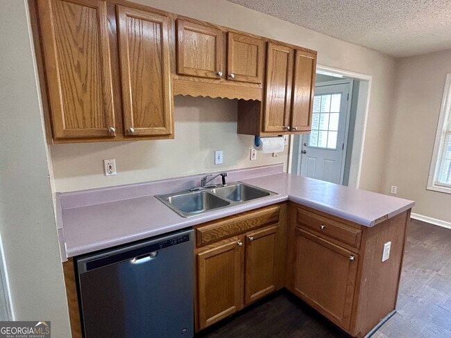 Photo - 22 Meadow Chase Way