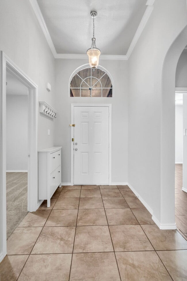 Photo - "Spacious 4-Bedroom Home with Chef’s Kitchen and a Master Retreat!"