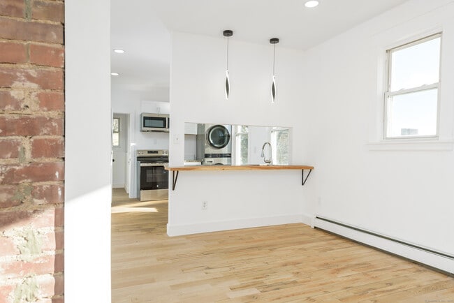 Photo - 517 Winchester Ave Unit #3