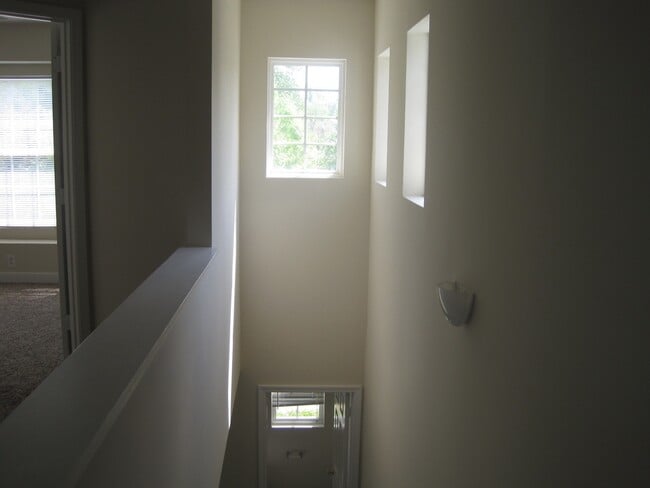 Photo - 233 Milpass Dr